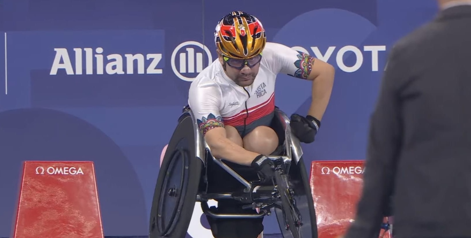 Imagen principal del artículo: Paratleta tico Ernesto "Lobito" Fonseca se ubica séptimo del mundo en los 100 mts T51 de París 2024