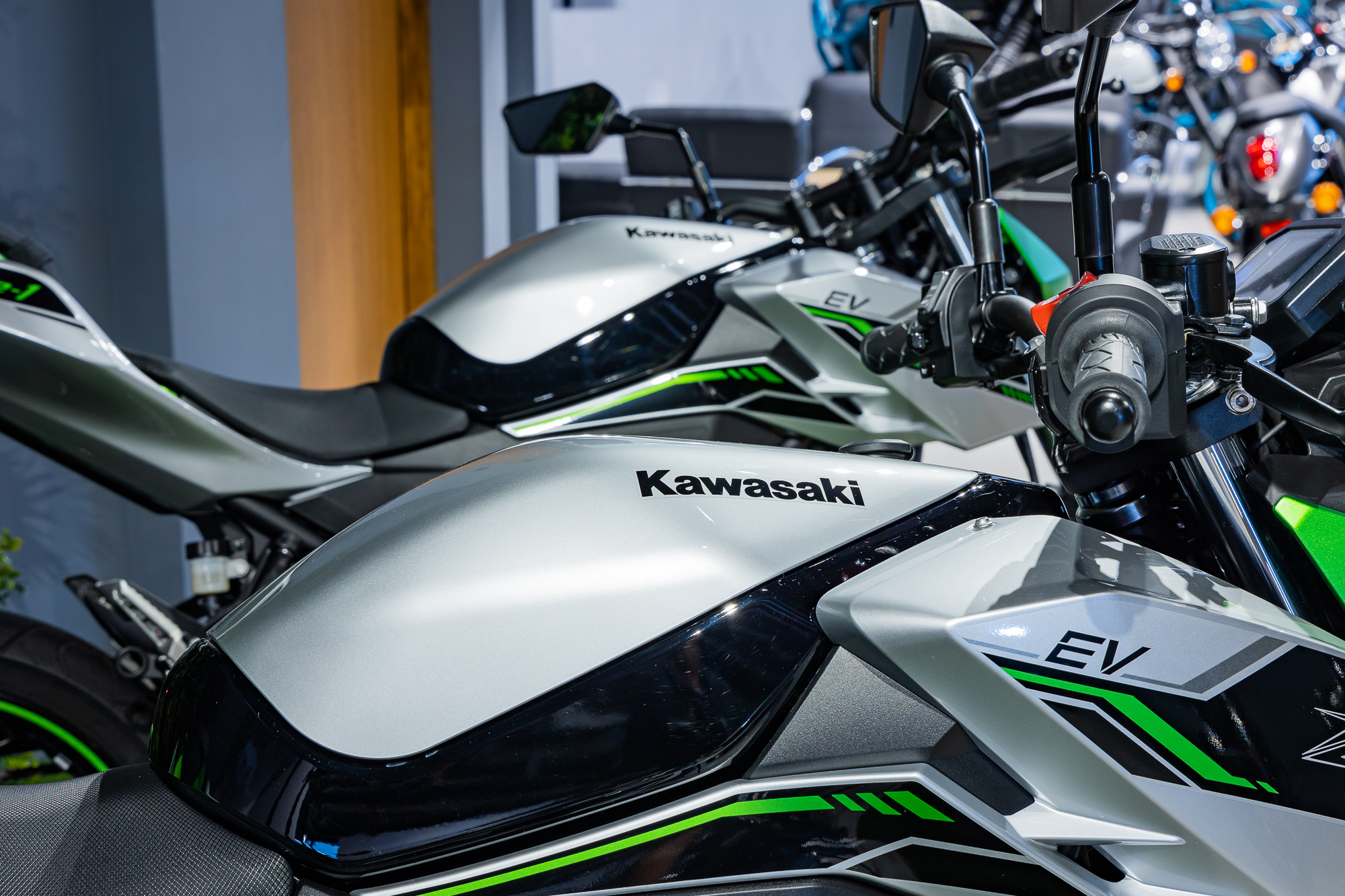 Imagen principal del artículo: Kawasaki lanza en Costa Rica su primera moto eléctrica, la revolucionaria Z e-1 ABS