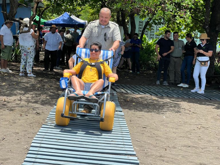 Refugio de Vida Silvestre Ostional cuenta con nueva entrada accesible para personas con discapacidad
