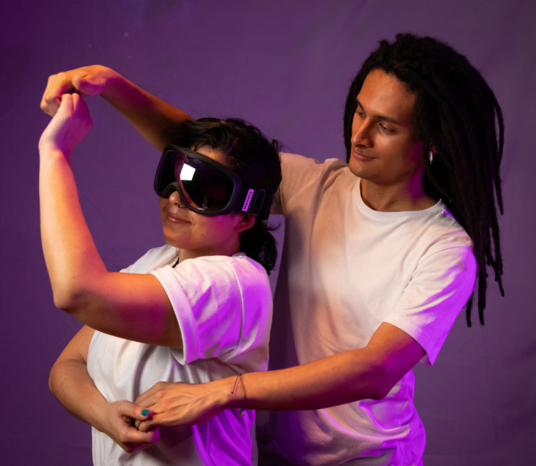 "Trascender": Karina Mora presenta su nueva obra de teatro sensorial