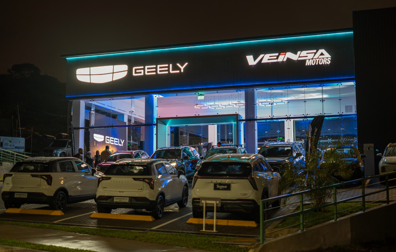 Imagen principal del artículo: Geely abre su tercera agencia en Escazú como parte de su plan de expansión en Costa Rica