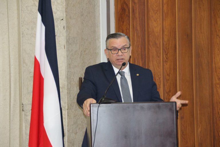 PLN, PUSC y Nueva República reeligen a magistrado Luis Porfirio Sánchez pese a cuestionamientos