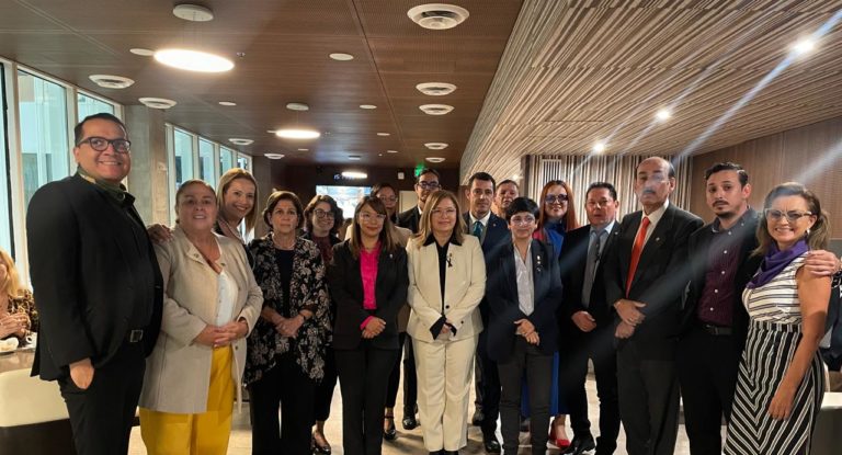 Congresistas de cuatro bancadas abandonan el plenario durante juramentación de Luis Porfirio Sánchez