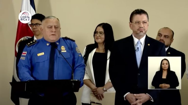 Fiscalía allana Salud por Caso Parque Viva y Presidencia acusa persecución