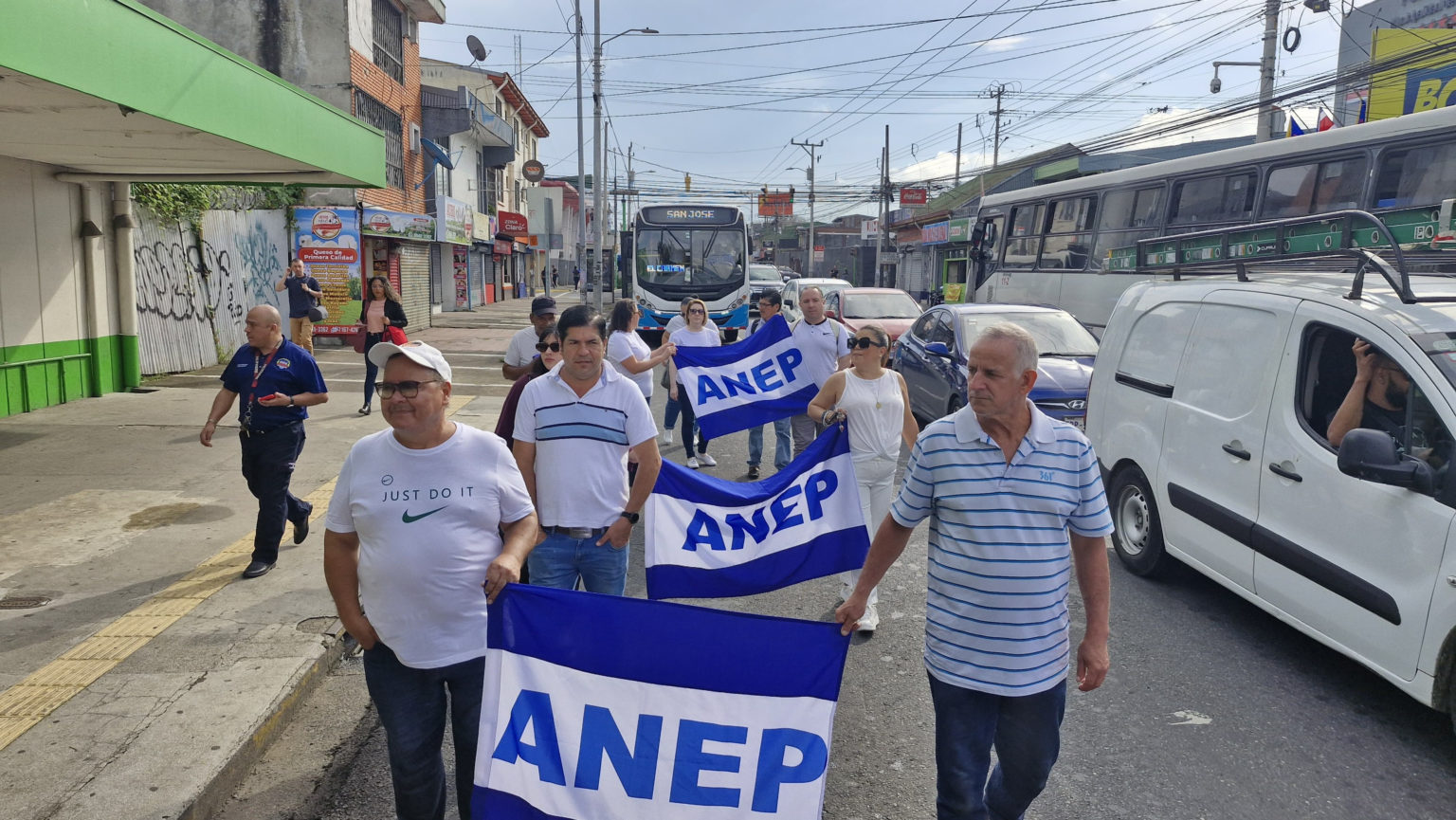 Imagen principal del artículo: Funcionarios denuncian irregularidades de la Junta Administrativa de Cementerios de Goicochea