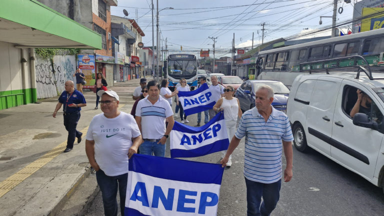 Funcionarios denuncian irregularidades de la Junta Administrativa de Cementerios de Goicochea