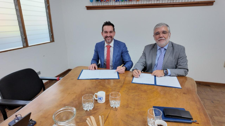 Universidad para la Paz y Tribunal Administrativo Migratorio firmaron acuerdo de cooperación