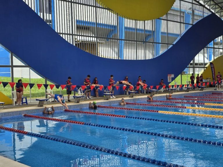 Piscina olímpica de Cartago reabre al público luego de más de 5 años