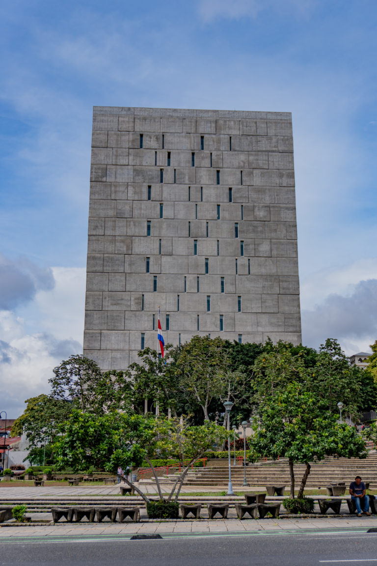 Centrales sindicales piden a la Asamblea archivar definitivamente proyecto de jornadas de 12 horas