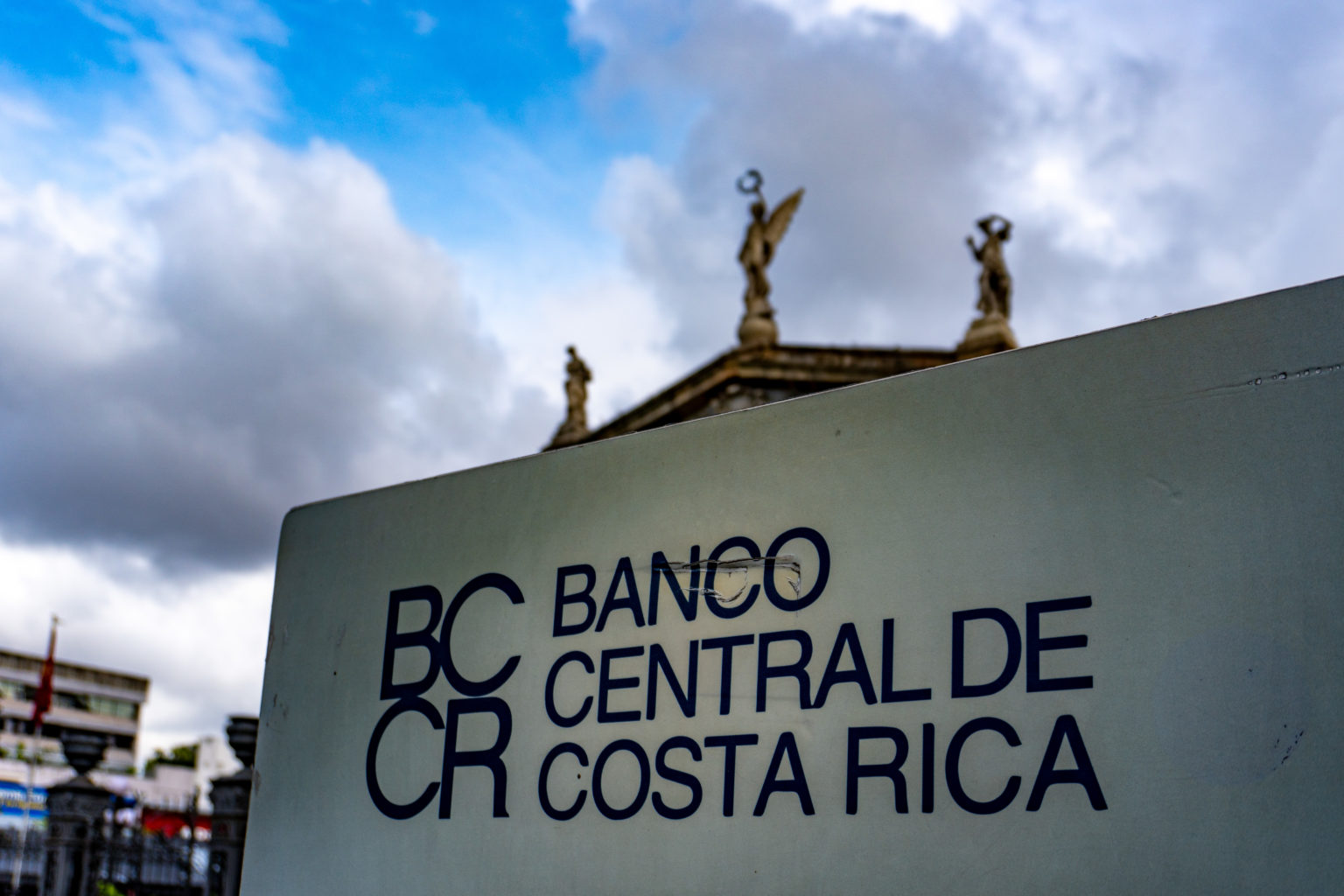 Imagen principal del artículo: Banco Central mantiene la TPM tras su primera reunión de revisión de la política monetaria