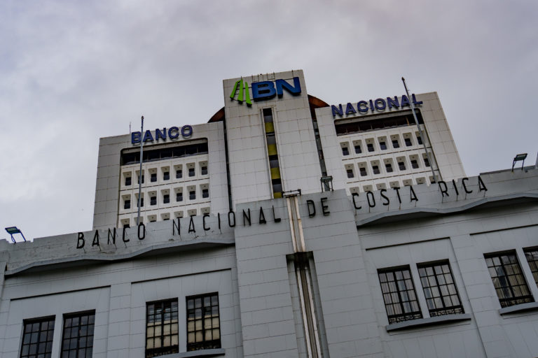 Banco Nacional proyecta estabilidad en inflación, tasas de interés y tipo de cambio para 2025