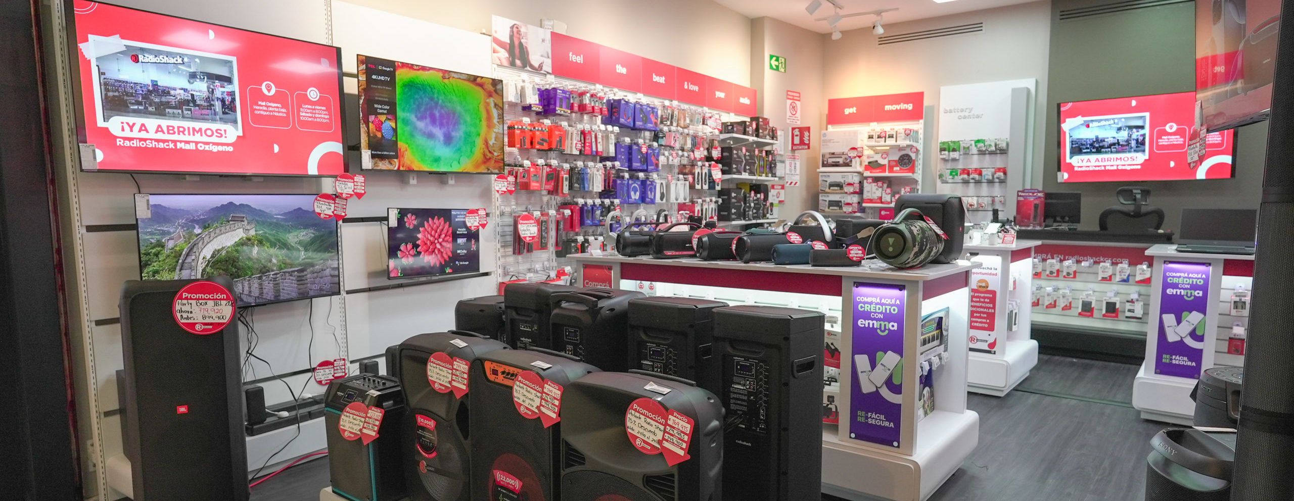 Imagen principal del artículo: Unicomer/Gollo invierte más de 200 mil dólares y abre local de RadioShack en Mall Oxígeno