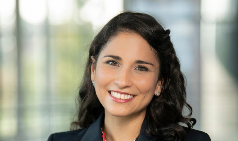 Costarricense Diana Van Patten será galardonada por investigación sobre comercio internacional