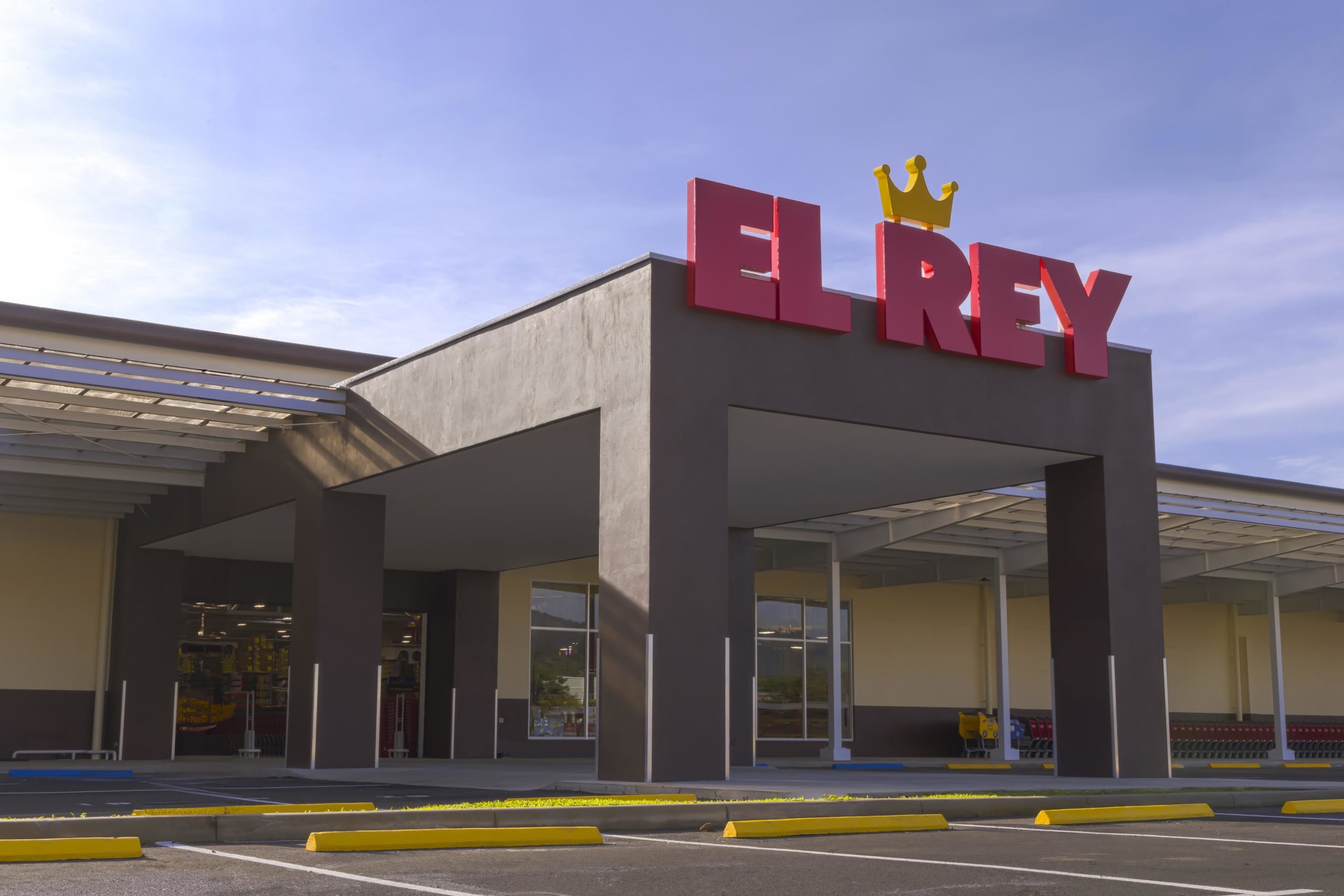 Imagen principal del artículo: Almacenes El Rey abre su nueva tienda en Cartago