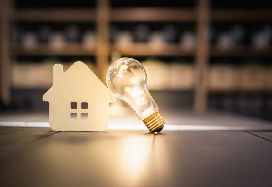 Imagen principal del artículo: Aresep aprueba rebaja de hasta 16% en tarifas eléctricas para 2026