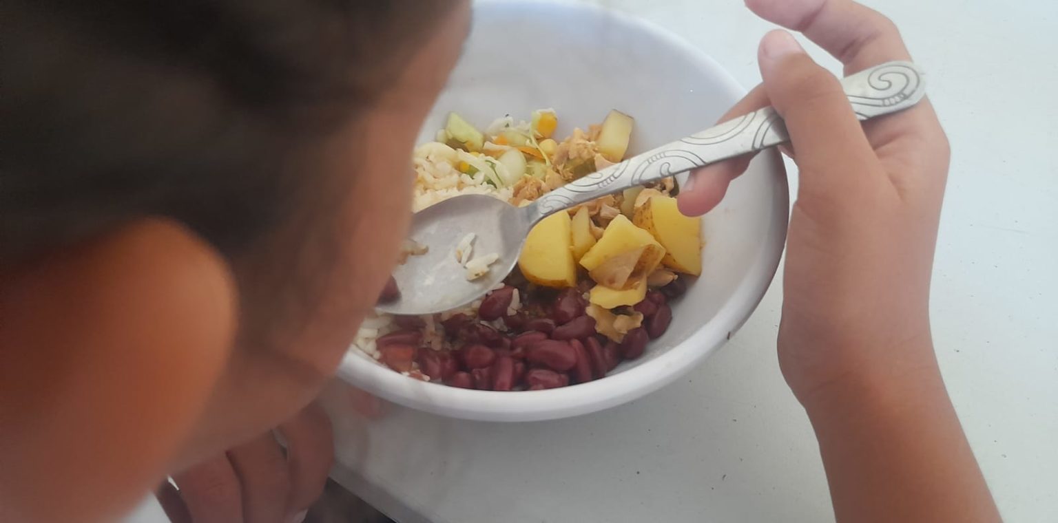 Imagen principal del artículo: Psicólogos piden a jóvenes derribar falsos mitos en alimentación
