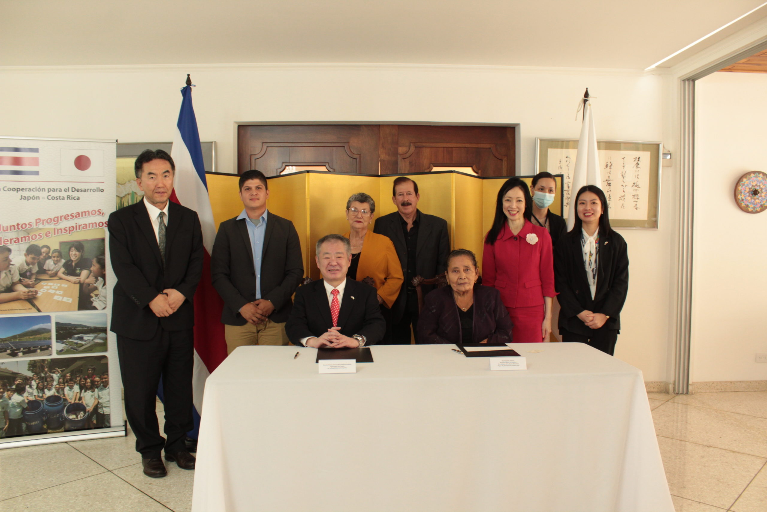 Imagen principal del artículo: Gobierno japonés entregó cooperación para atención médica al Hogar de Ancianos de Palmar Sur de Osa