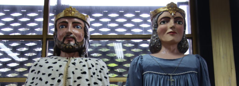 Biblioteca Nacional se viste de color y tradición con una exposición de mascaradas tradicionales