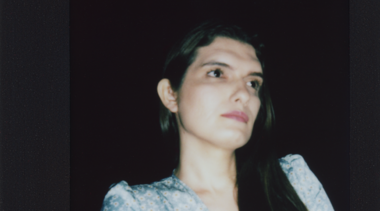 Una conversación con Alhana Chavarría: Género, transfeminismo y la lucha continua por el derecho a existir