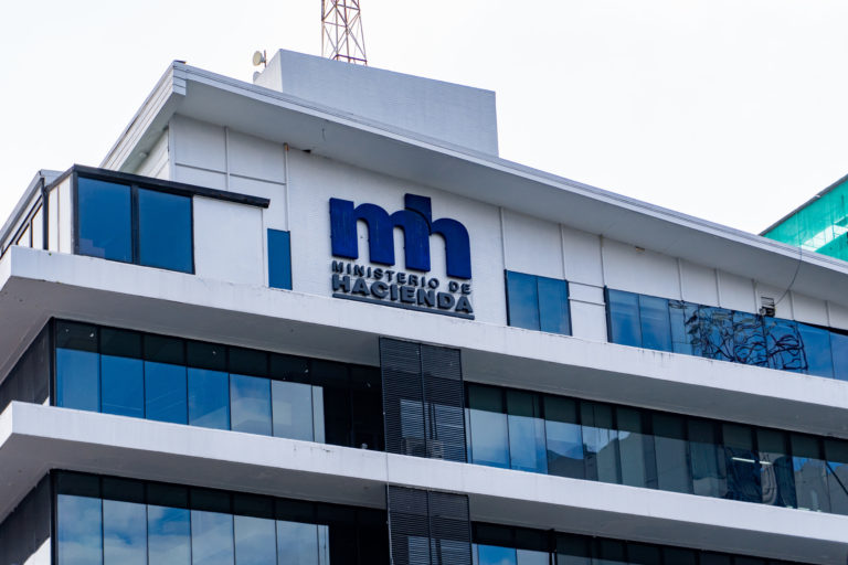 Hacienda: cifras fiscales muestran desaceleración de los ingresos a octubre