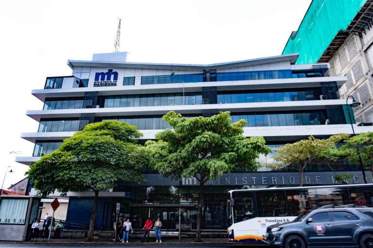 Gobierno depositará más de 161 mil millones por salario escolar el 24 de enero