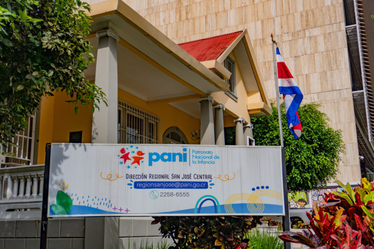 Mideplán evaluó calidad del diseño del Programa de Acogimiento Familiar del PANI con nota de 60,3%