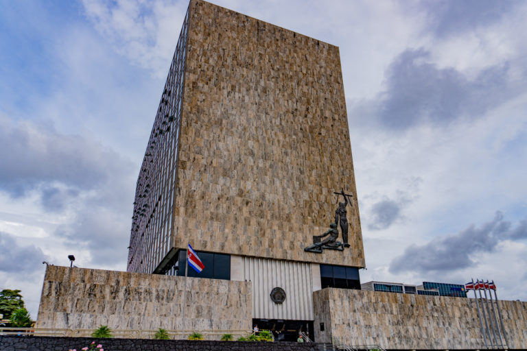 Corte urge a Hacienda girar los recursos para nuevas plazas en OIJ y Ministerio Público