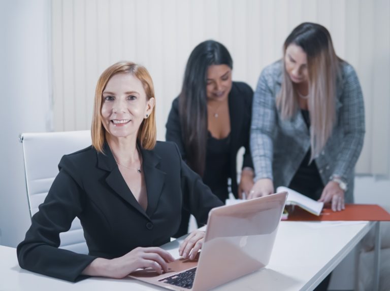 Feria de empleo tendrá 800 puestos vacantes para mujeres este 2 de noviembre