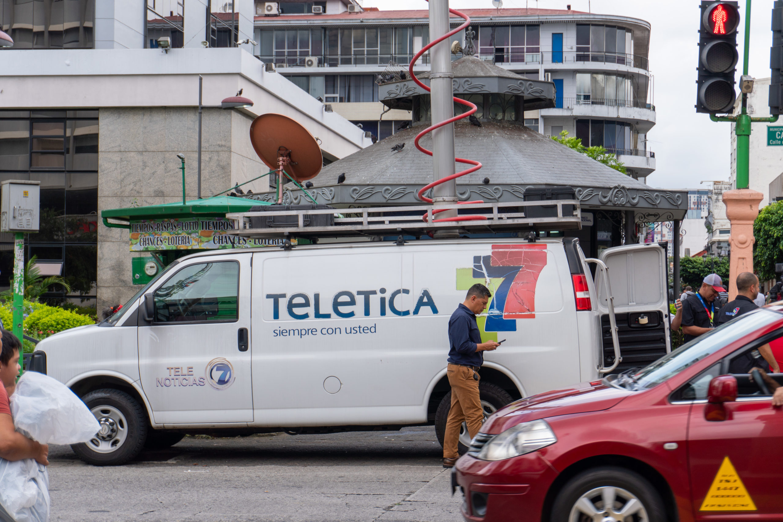 Imagen principal del artículo: Instituto de Prensa y Libertad de Expresión califica de censura el retiro de pauta estatal al programa "El Chinamo"