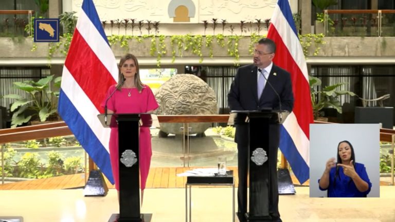 Edgar Espinoza presentó solicitud de recolección de firmas para llevar a referéndum la Ley Jaguar 3.0