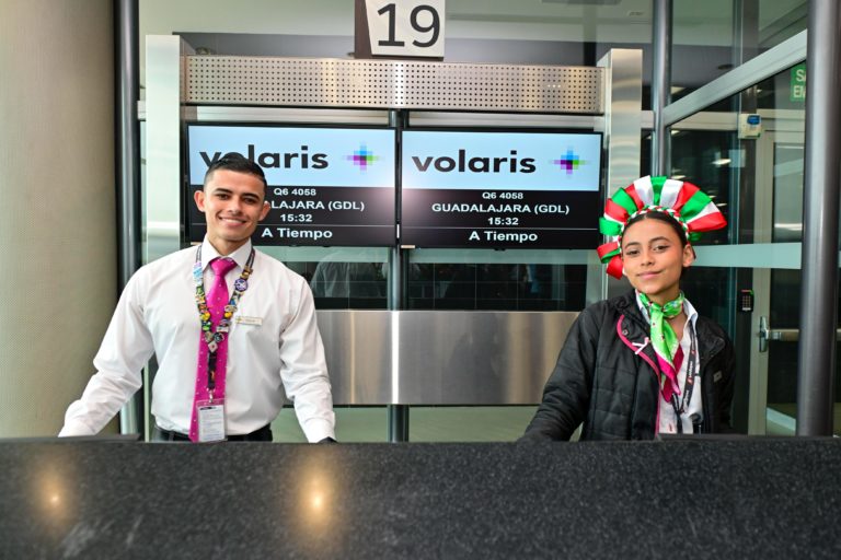 Volaris inauguró su nueva ruta San José - Guadalajara