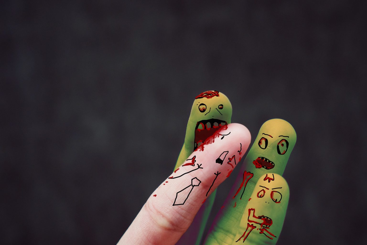 Imagen principal del artículo: Los otros: una telaraña sobre zombis