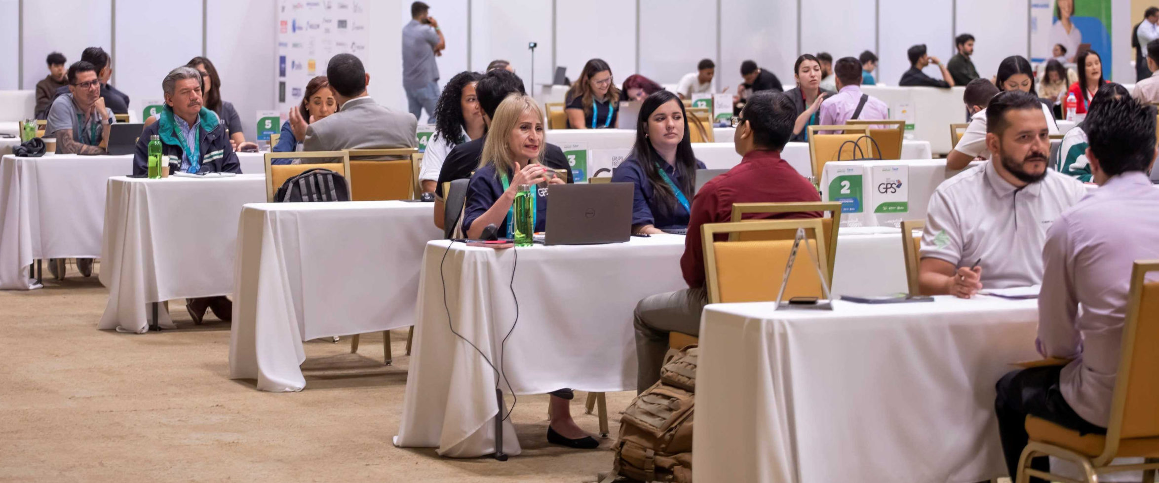 Imagen principal del artículo: Feria de empleo de Procomer ofrecerá más de 1.000 vacantes fuera de la GAM