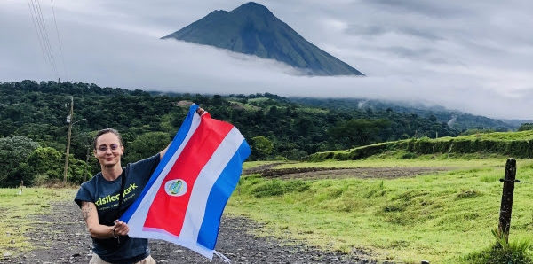 Imagen principal del artículo: Influencer argentina recorrerá el país junto a esencial COSTA RICA