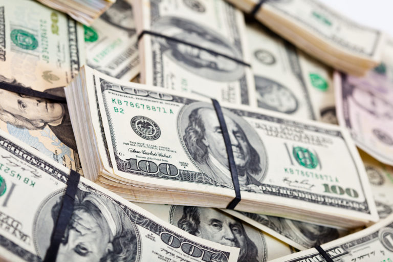 Académico de la UNED proyecta que dólar cerraría este 2024 entre los ₡510 y ₡530