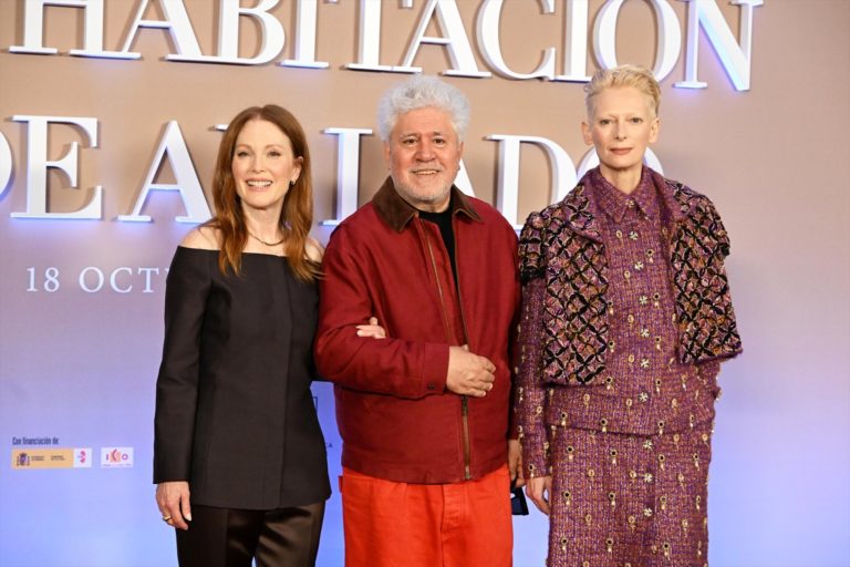 La Crítica: The Room Next Door