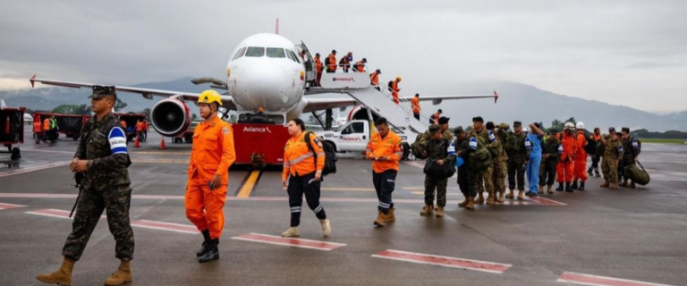 Llega al país el primero de tres vuelos de ayuda humanitaria desde El Salvador