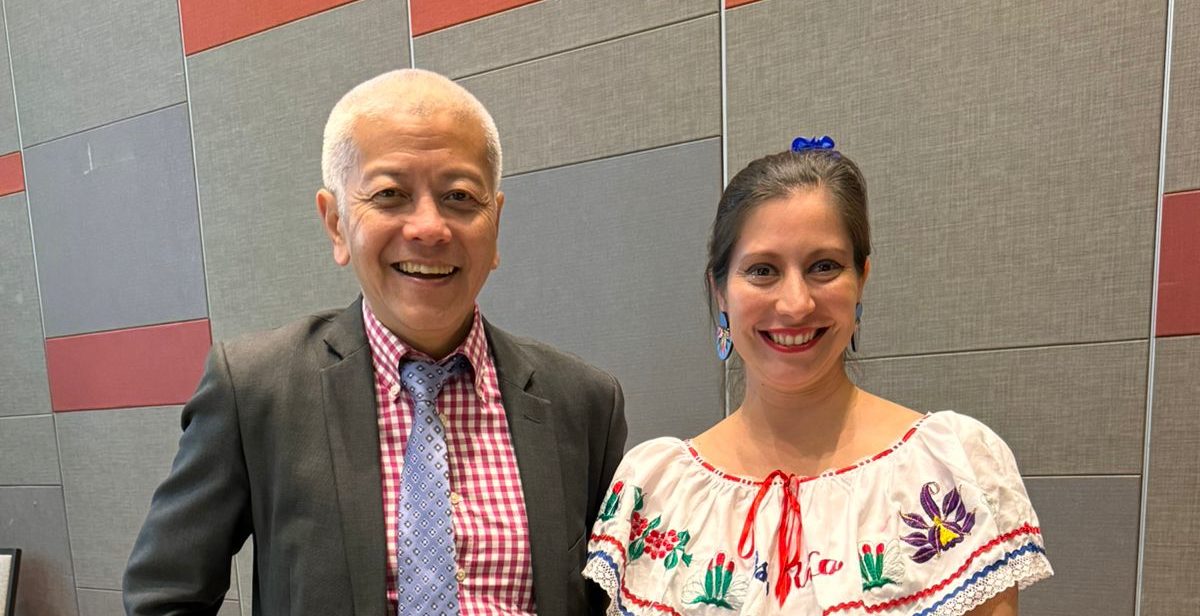 Imagen principal del artículo: Ana Lucía González representa al país en programa de liderazgo de la Universidad Nacional de Singapur