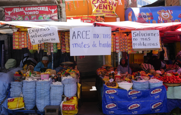 Crisis de combustible en Bolivia intensifica la presión sobre el gobierno de Arce