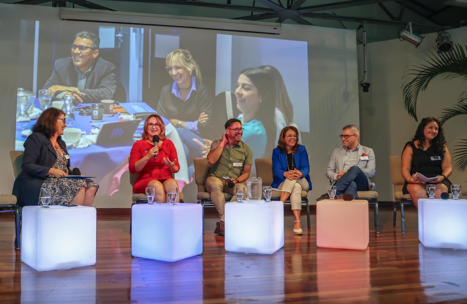 Imagen principal del artículo: Celebrando y fortaleciendo nuestra democracia: una apuesta por el liderazgo cívico