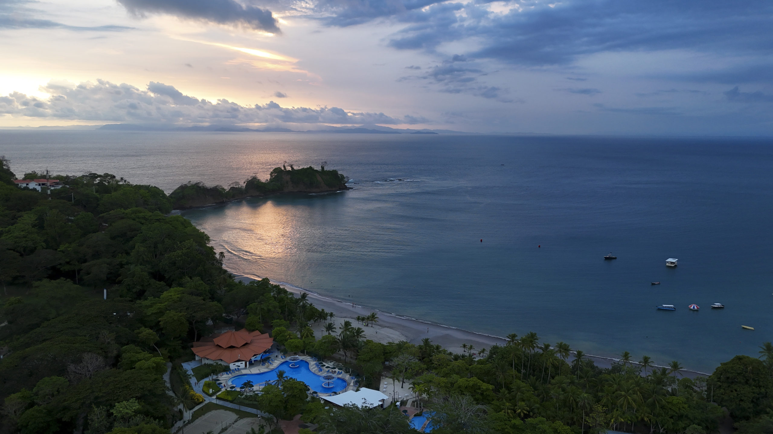 Imagen principal del artículo: Punta Leona celebra su 50 aniversario con una transformación hacia un modelo de Beach Club & Nature Resort