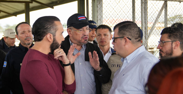 Sala IV rechaza amparo sobre acuerdos entre Chaves y Bukele por falta de solicitud formal de acceso a la información