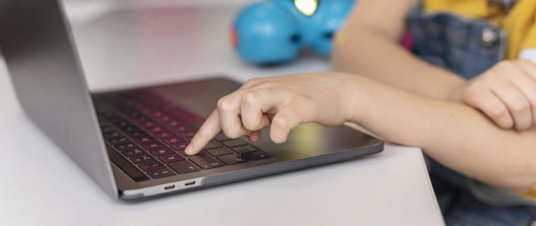 PANI hace un llamado a prevenir y denunciar el delito de grooming