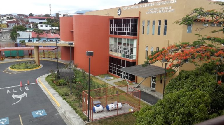 Defensores de nuevo hospital geriátrico piden declaratoria de emergencia para construcción de nueva sede