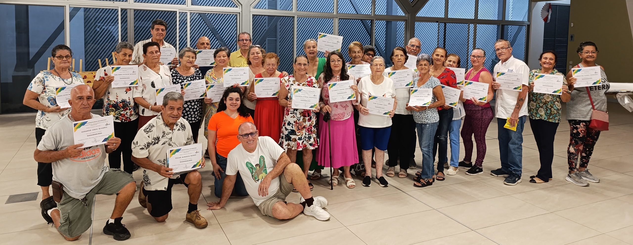 Imagen principal del artículo: AGECO realizó once encuentros regionales para fomentar la participación de las personas adultas mayores