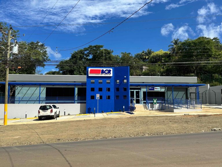 BCR inaugura oficina sostenible en Tamarindo