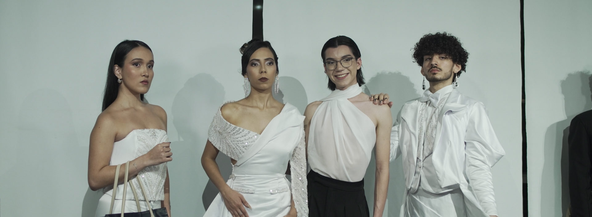 Imagen principal del artículo: Diseños de estudiantes brillaron en muestra impulsada por la Universidad LCI VERITAS