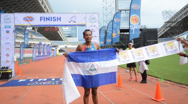 Atleta nicaragüense Damiso Ávila ganó la XXVIII San José Marathon Costa Rica