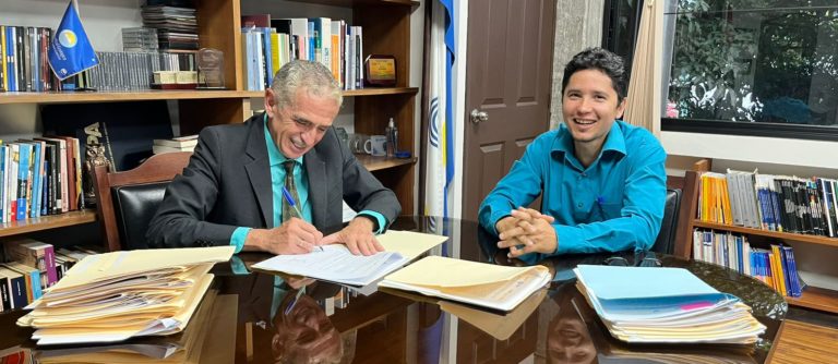 UNED destina ₡118 millones en fondos de capital semilla para apoyar a 32 emprendedores