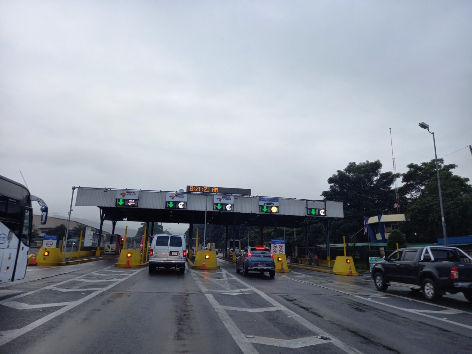 Imagen principal del artículo: Peajes en la Florencio del Castillo y Ruta 32 serán suspendidos en Navidad y fin de año